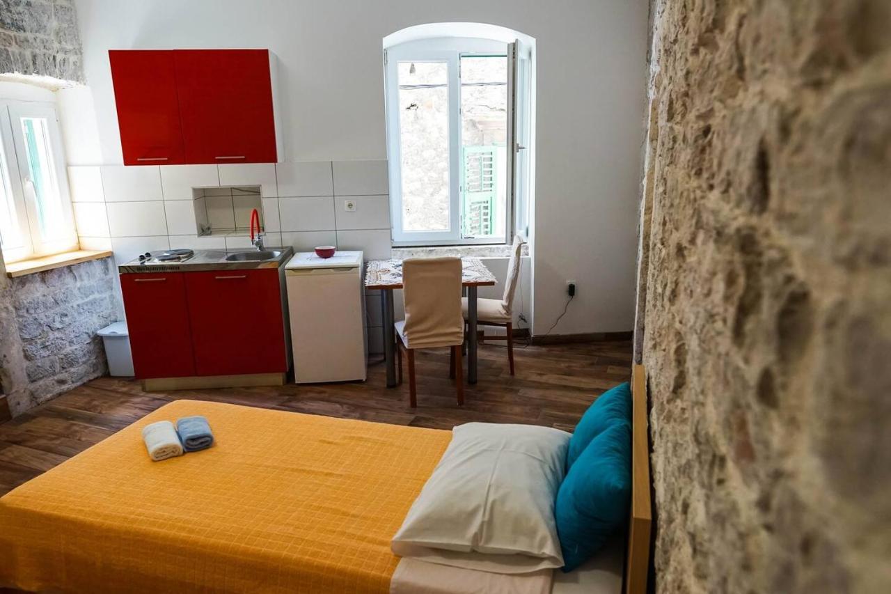 Studio Apartment In The Old City Of Sibenik Exterior photo